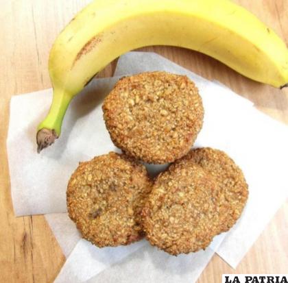 Galletas de plátano y coco con pepitas de girasol
