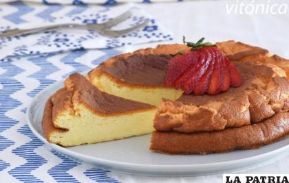 Tarta de yogurt esponjosa sin gluten