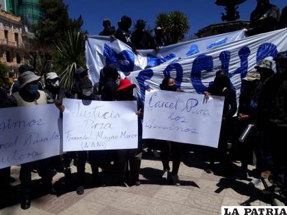 Varias personas exigen justicia por la muerte de Fernando /LA PATRIA