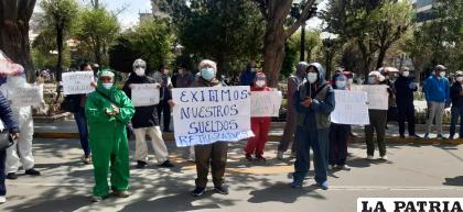 Reclaman sueldos devengados desde julio /LA PATRIA