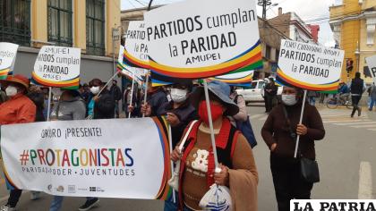 Ayer se movilizaron en el centro de la ciudad /LA PATRIA