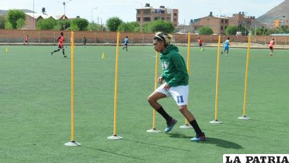 El plantel surcareño entrena en el complejo Fabril / LA PATRIA