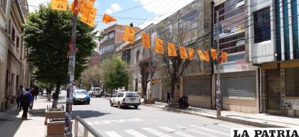 Posters y banderines ensucian la ciudad de Oruro /LA PATRIA