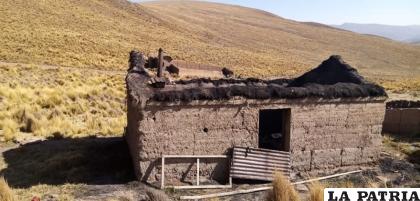 Una casa en territorio en conflicto fue quemada / cortesía INRA
