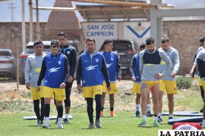 Los jugadores aguardan alguna solución a los problemas del “santo” /archivo LA PATRIA

