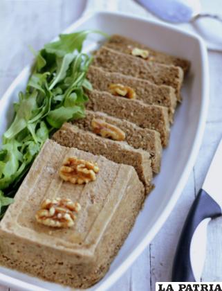 Pastel de setas y nueces en microondas