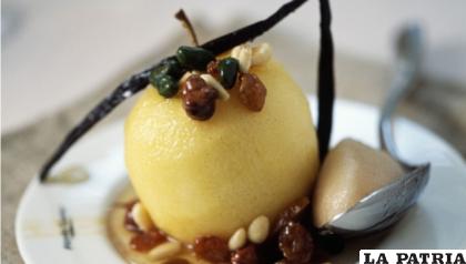 Manzanas al vapor con frutos secos