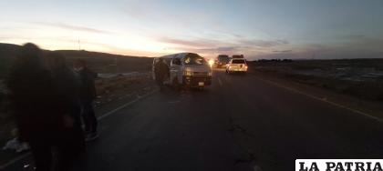 El surubí volcó sobre la carretera dejando dos muertos /Policía