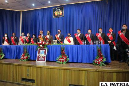 Solemne Sesión de Honor por la Revolución del 6 de Octubre de 1810 /LA PATRIA
