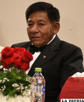 El profesor Marco Antonio Cosme durante el homenaje /CRISTIAN COSME