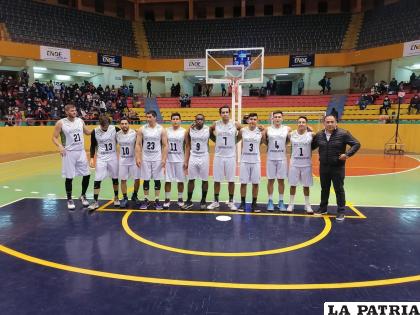 La selección boliviana deleitó al público orureño con su juego /AMARU MOLINA