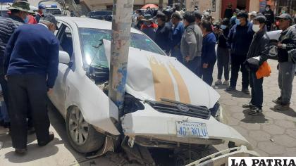 Descanso final del automóvil tras la caída en picada por la Santa Bárbara /LA PATRIA