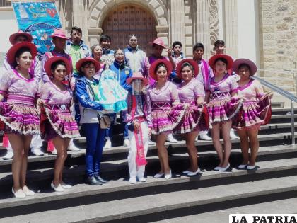 El conjunto folklórico durante su participación en el Carnaval de Oruro /SOC
