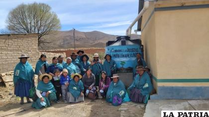 Mujeres deciden tomar la iniciativa de cosechar agua en tanques /OIEDC