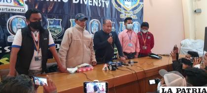 Durante el anuncio del Tribunal de Honor en el sentido que San José no va más /Emilio Castillo