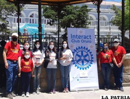 Voluntarios del Interact Club Oruro recaudaron dinero para ayuda internacional
