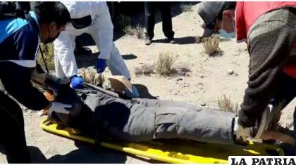 El cuerpo de la víctima fue trasladado a la morgue del cementerio de Oruro /Cortesía