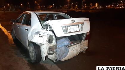 El automóvil tuvo daños materiales en la parte posterior /LA PATRIA