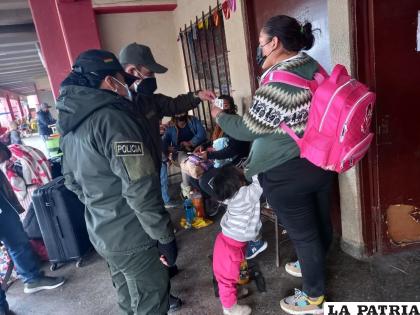 Se activa plan de controles en terminales de buses /ELCV