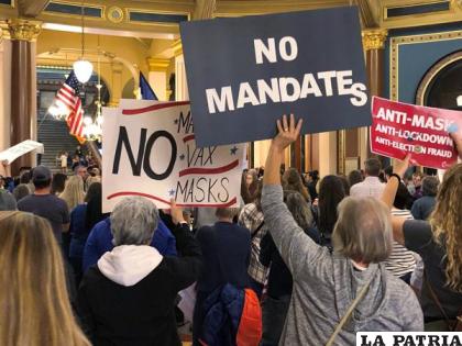 Numerosos manifestantes se congregaron en el Capitolio de Iowa en Des Moines /AP Foto /David Pitt