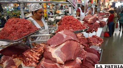 Un punto de venta de carne de res en el mercado Calatayud /INTERNET