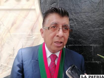 PRESIDENTE DEL TRIBUNAL DEPARTAMENTAL DE JUSTICIA DE ORURO (TDJO) 
JOS? CARLOS MONTOYA