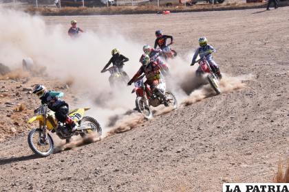 Octubre será el mes del motociclismo en Oruro / LA PATRIA
