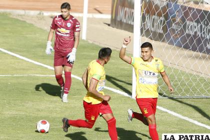 Adalid Terrazas de penal anotó el empate para Palmaflor /APG
