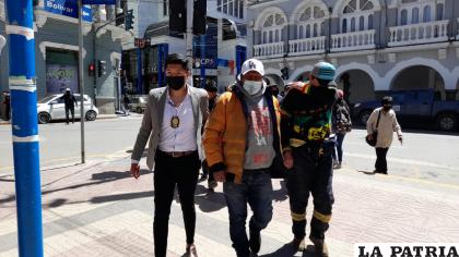  En total fueron aprehendidos ocho personas tras el operativo por el DACI / LA PATRIA
