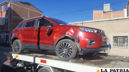 El coche protagonista fue remolcado por Tránsito 
/LA PATRIA