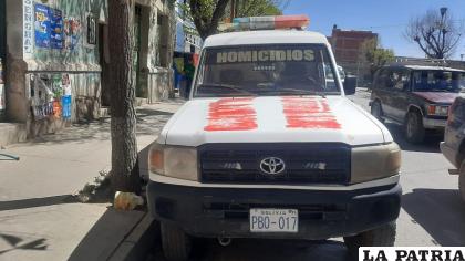 Funcionarios de Homicidios trasladaron el cuerpo del fallecido a una morgue /LA PATRIA