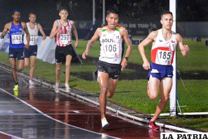 David Ninavia en plena competencia al final no pudo subir al podio /Walter Challap