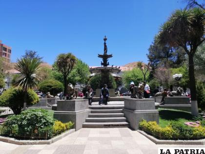 Plaza 10 de Febrero ya tiene su derecho propietario /LA PATRIA