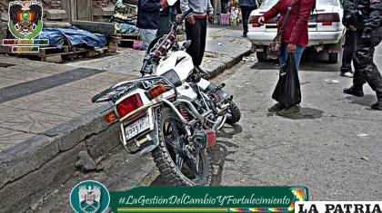 Evitaron el robo de una motocicleta por inmediaciones del mercado Bolívar /Policía 
