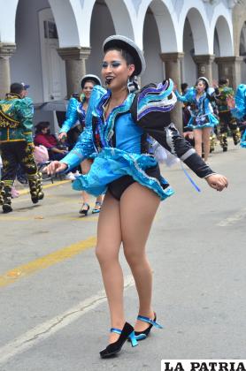 Belleza femenina del Caporal Domingo Savio / LA PATRIA