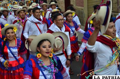 Chicheños de Derecho demuestran su entusiasmo / LA PATRIA
