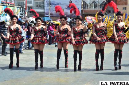 Bellas señoritas de la Facultad de Medicina / LA PATRIA
