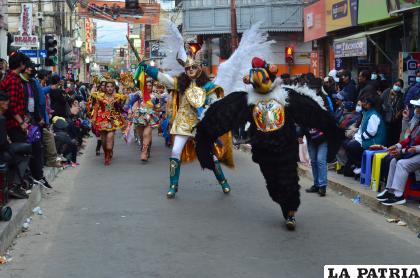 Diablada Fraternidad Universitaria engalana la entrada / LA PATRIA

