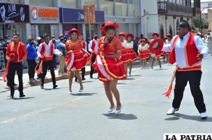 Estudiantes del instituto Khana Marka también participaron de la actividad / LA PATRIA