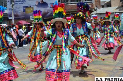 Coloridos trajes de los tinkus Infocal / LA PATRIA
