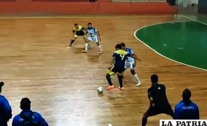 Un partido bastante trabado para ambos elencos
/Visión Deportiva