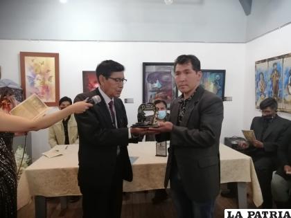 Pueblo y Arte entrega reconocimiento al artista del año /LA PATRIA