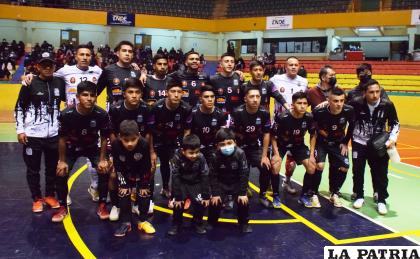 Con el empate el equipo orureño se mantiene en la punta de su grupo / LA PATRIA
