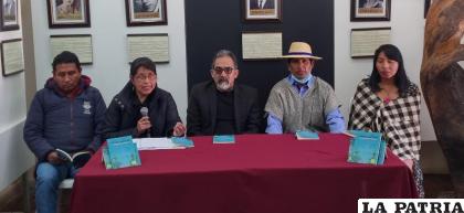 Presentación oficial del libro ??Urus del Lago Poopó?, Historia y problemática de un pueblo milenario /Norma Mollo
