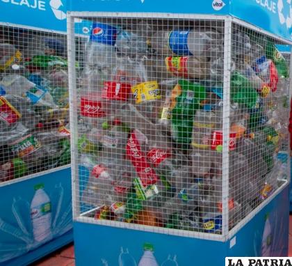 Canastillos de botellas PET/ Referencial