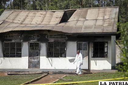 Indagan las causas del incendio en el establecimiento /AP
