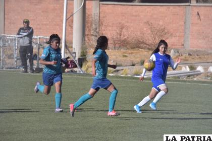 Las ligas de desarrollo en el fútbol femenino arrancarán desde el 6 de noviembre /LA PATRIA