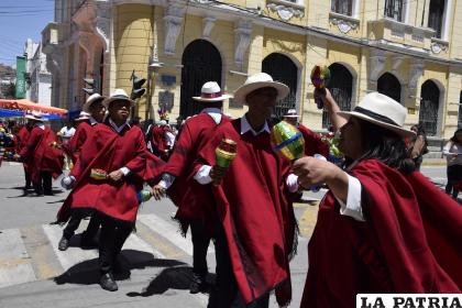 Alegría total del Centro de Educación Especial Apoyo Educativo Oruro