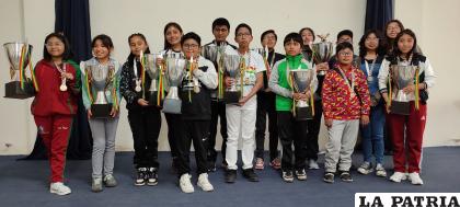 Los ganadores de la competencia nacional de ajedrez /FBA