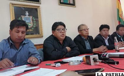 Representantes de la Federación Departamental de Chóferes 1ro de Mayo /Erbol